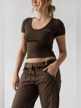 New James Street Co branded ribbed t shirt in brown